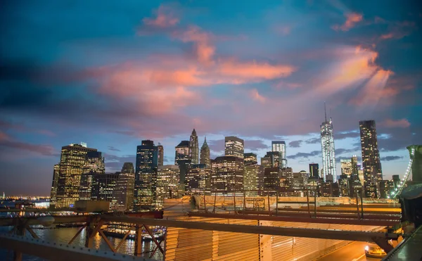 マンハッタンの上空の夕焼け空 — ストック写真