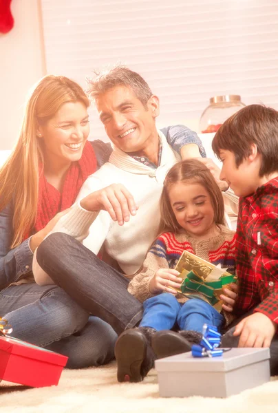 Famiglia felice — Foto Stock