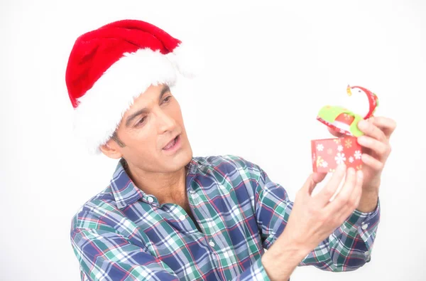 Mann mit Weihnachtsmütze — Stockfoto