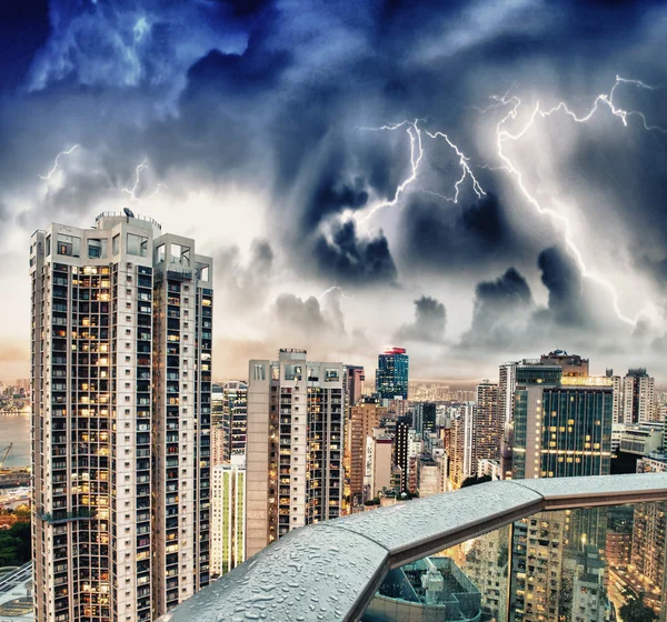 Stad wolkenkrabbers — Stockfoto