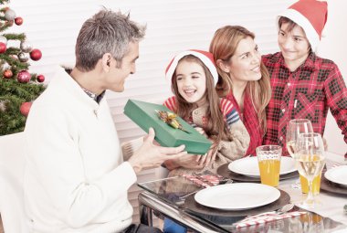 Mutlu aile Öğle Yemeği