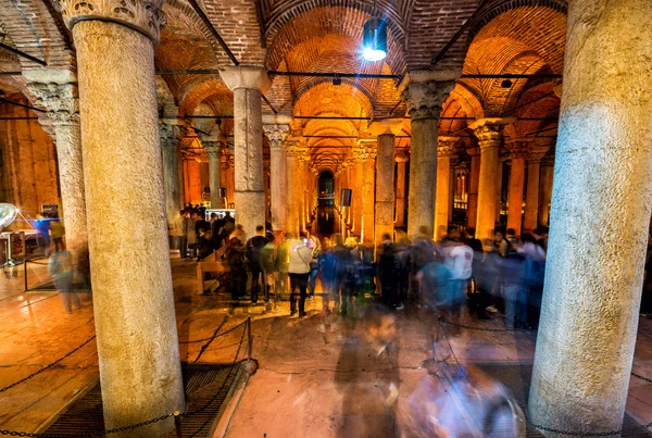 Metro basilica cisterne — Stockfoto