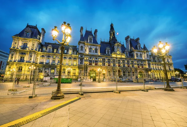 Hotel de Ville dopo il tramonto - Parigi — Foto Stock