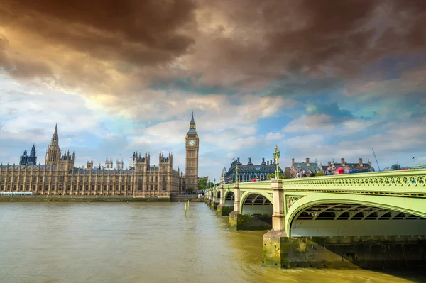 Ponte e Palazzo di Westminster — Foto Stock