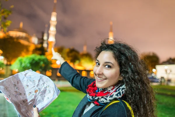 Happy woman tourist in Istanbul — Stock Photo, Image