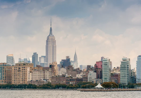 Atemberaubende Aussicht auf die Skyline von Manhattan. — Stockfoto