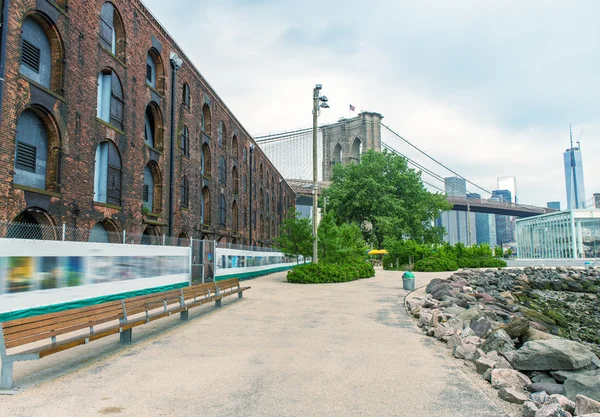 Puente de Brooklyn y Manhattan — Foto de Stock