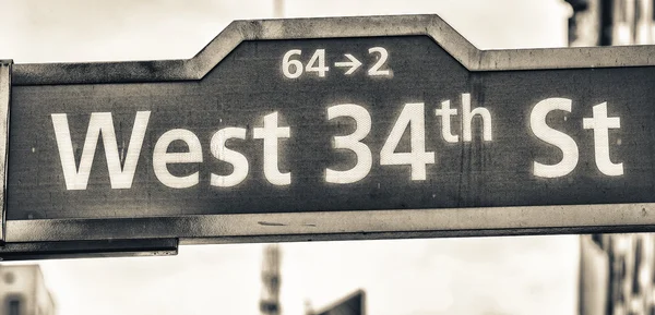 West 34th sinal de rua em Manhattan — Fotografia de Stock