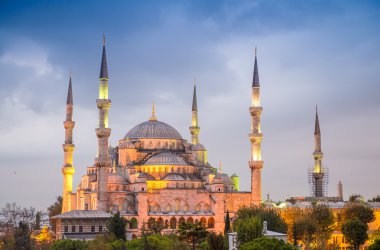 Sultanahmet Camii muhteşem gece görünümü