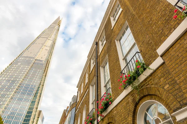 Scherf gebouw in Londen — Stockfoto