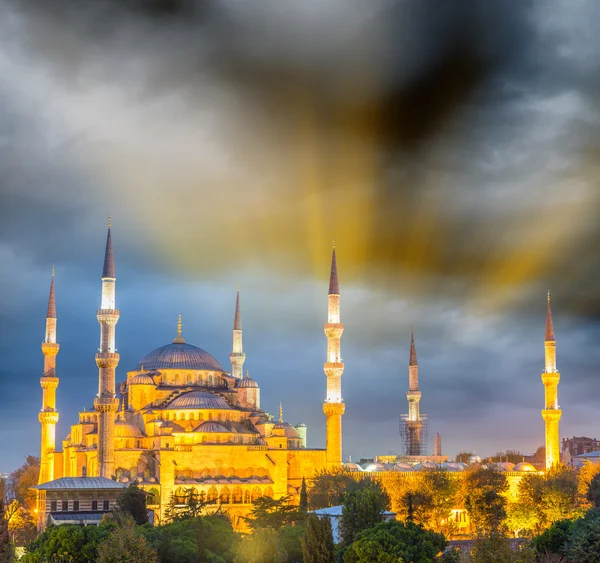 Magnífica vista do pôr do sol de Hagia Sophia — Fotografia de Stock