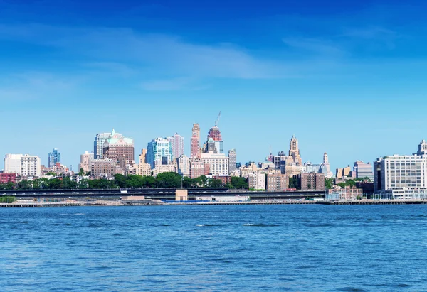 ニューヨークのマンハッタンのスカイライン — ストック写真