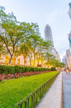 Fifth Avenue, New York güneş battıktan sonra