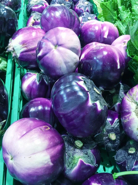 Légumes colorés dans un marché — Photo