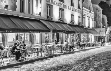 Place du Tertre Montmartre'de turist geceleri