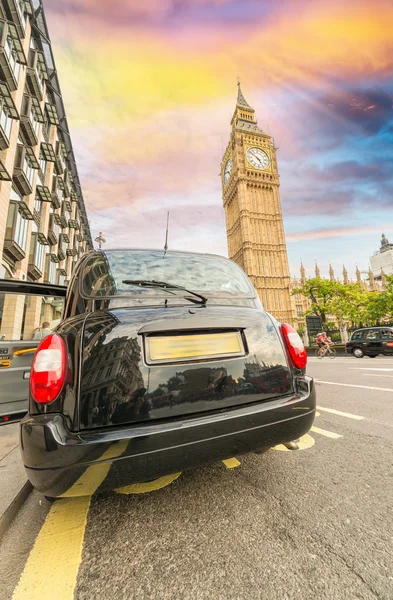 Taxi de Londres en Big Ben —  Fotos de Stock