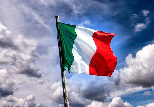 İtalyan üç renkli bayrak — Stok fotoğraf