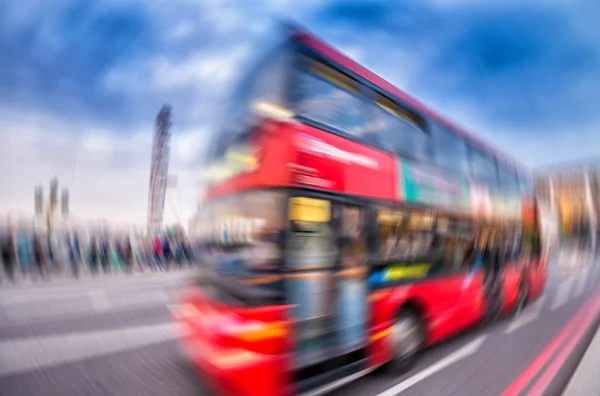 Kırmızı Çift katlı otobüs — Stok fotoğraf