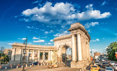 Manhattan Köprüsü'nün giriş