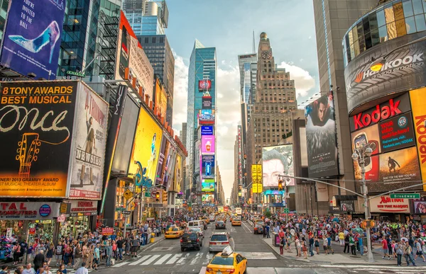 Náměstí Times square v noci, new york — Stock fotografie