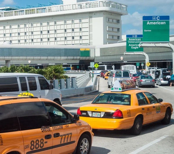 Taxis at the airport — Stock Photo, Image
