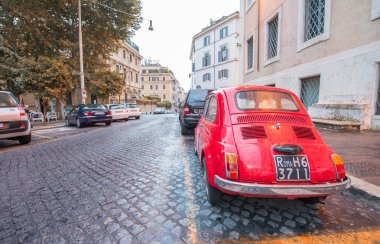 Vintage kırmızı Fiat 500 Roma