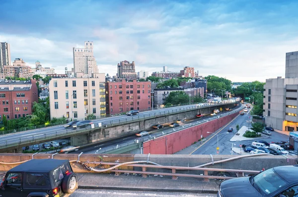 Brooklyn skyline von der brooklyn bridge — Stockfoto