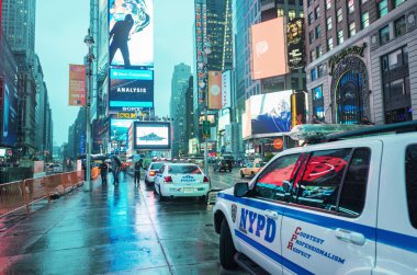 New York'ta polis devriye arabası