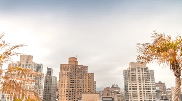 建筑物和曼哈顿的天际线 — 图库照片