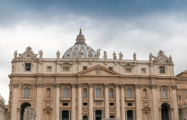 St. Peter náměstí, Vatikánský městský stát. — Stock fotografie