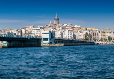 Galata Kulesi ve Istanbul'da üç aylık dönem