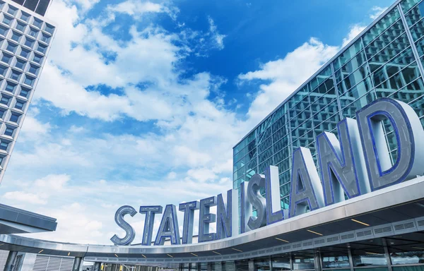 Staten Island ferry vchod v dolním Manhattanu - Nyc — Stock fotografie