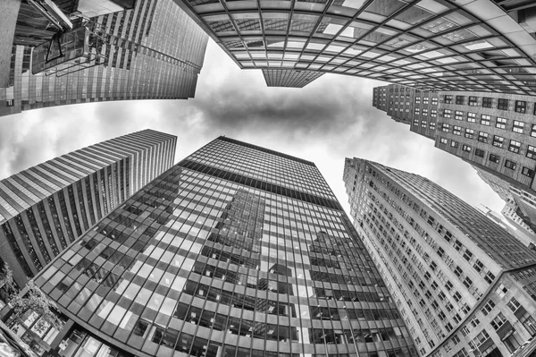 Vista panorâmica dos arranha-céus do escritório — Fotografia de Stock