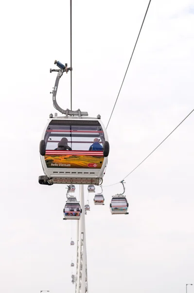 London, uk - 28. september 2013: thames seilbahn betrieben von em — Stockfoto