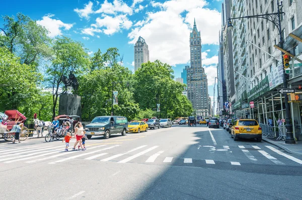 Sarı taksileri Şehir sokakları — Stok fotoğraf