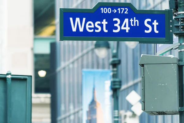 West 34. Straßenschild — Stockfoto