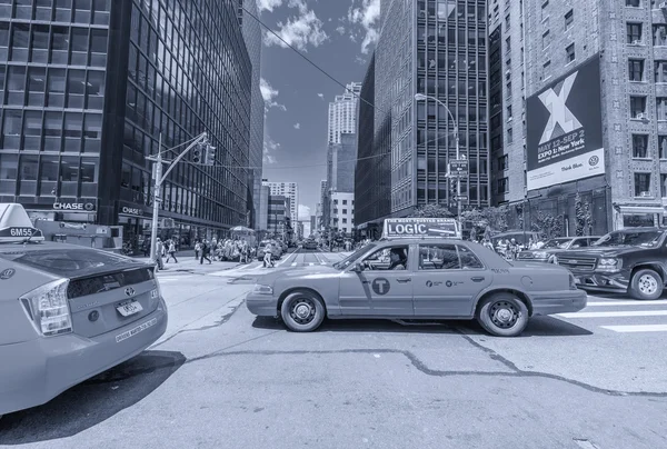 Manhattan'ın ünlü sarı taksileri — Stok fotoğraf