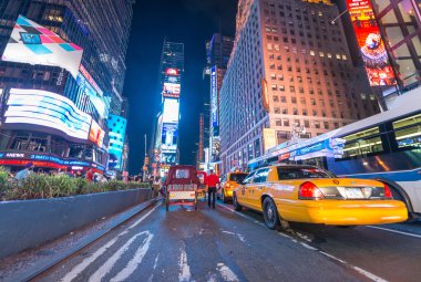 Turistler ve Times Meydanı'nda trafik