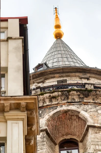 La tour Galata, Beyoglu - Istanbul. Merveilleuses couleurs de nuit — Photo