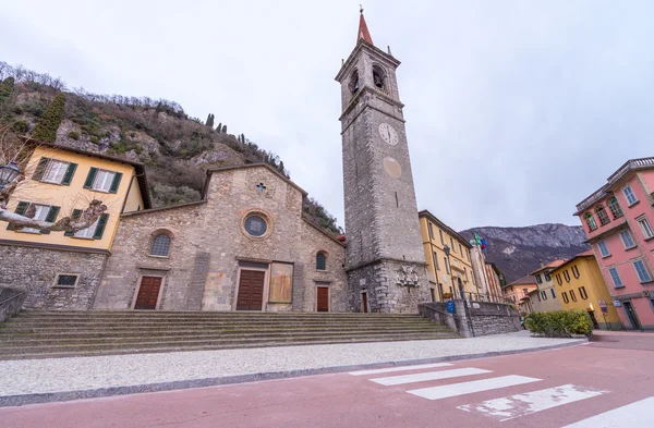 Bellagio, Olaszország. San Giacomo-székesegyház — Stock Fotó