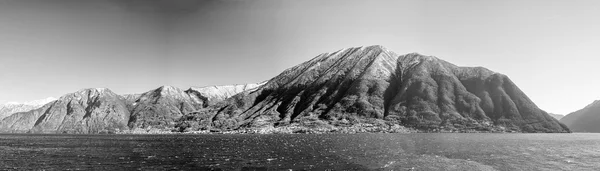 Panoramautsikt över sjön Como, Italien — Stockfoto