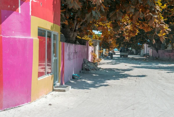 Colourful homes of tropical island — Stock Photo, Image