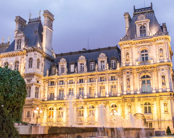 A Hotel de Ville, Párizs gyönyörű homlokzata — Stock Fotó