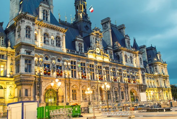 A Hotel de Ville, Párizs gyönyörű homlokzata — Stock Fotó