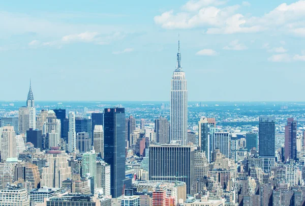 Splendido skyline aereo di Midtown Manhattan in una giornata di sole, Nuovo — Foto Stock