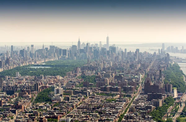 Helicopter view of Uptown, Midtown and Lower Manhattan, New York — Stock Photo, Image