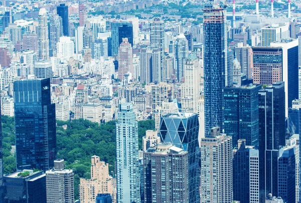 Небоскрёбы. Вид с вертолета на центр Манхэттена — стоковое фото