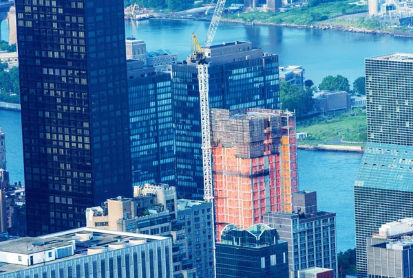 Letecký pohled na New York budov a mrakodrapů za soumraku — Stock fotografie