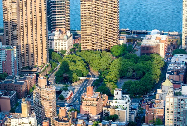 Wolkenkrabbers. Midtown Manhattan helikopter weergave — Stockfoto