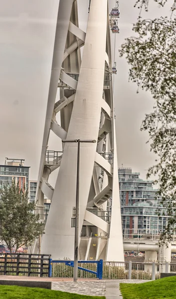 LONDRES - 29 SEPTEMBRE 2013 : Canary Wharf aera et bâtiments. C — Photo